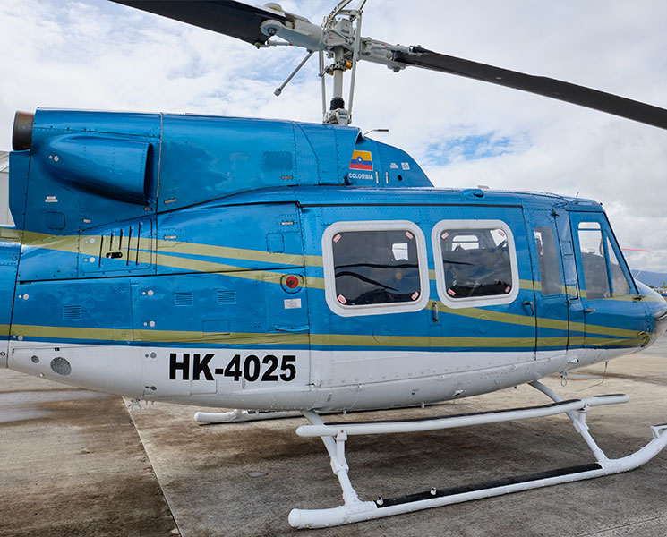 Helicóptero BELL 212